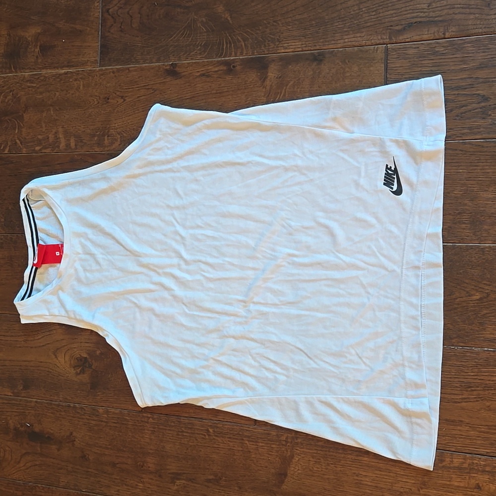 Nike Women's White Sleeveless Tank Size S
